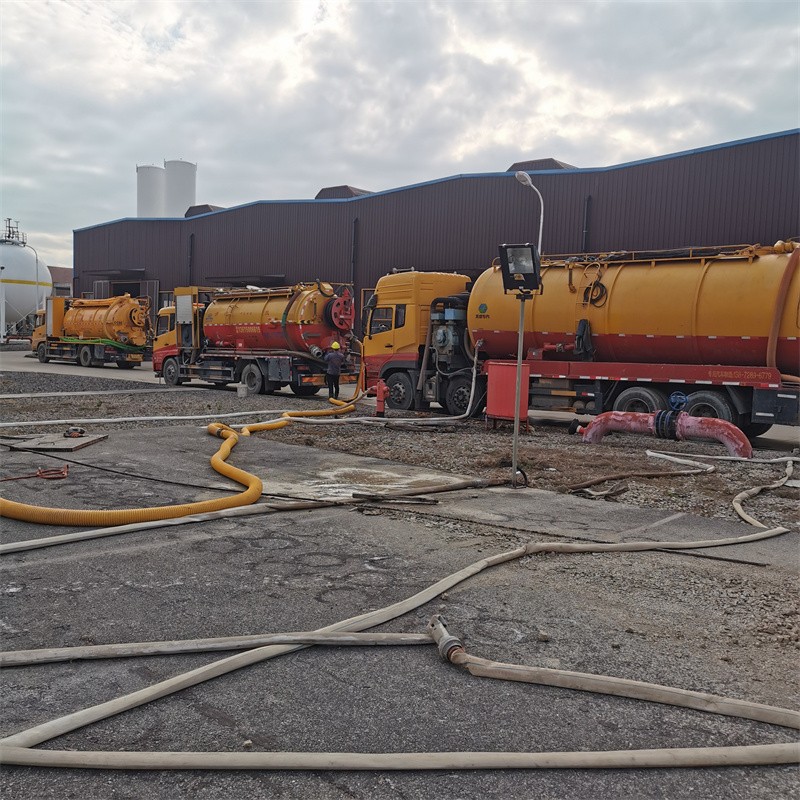 崇川污水池清理