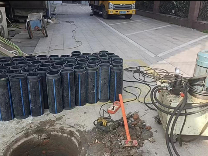 崇川PE置换管厂家 DN315置换管 非开挖管短管置换